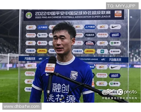 上海羽毛球队以84分稳居精英赛积分榜首位展现强劲实力 上海羽毛球队以84分稳居精英赛积分榜首位展现强劲实力
