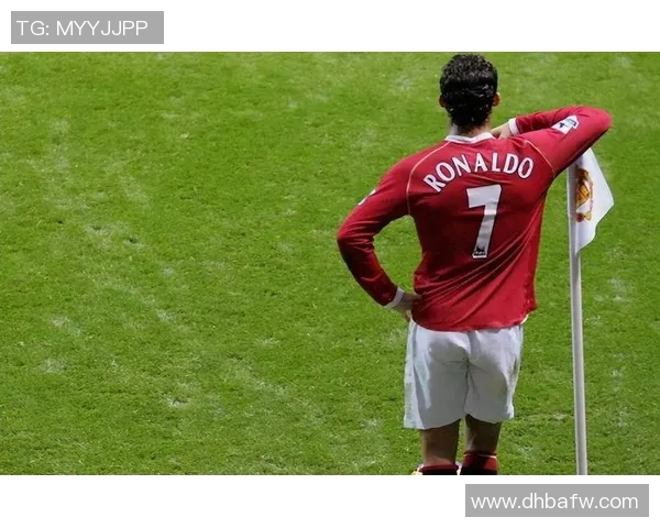 踢残的足球明星如何在逆境中重塑自我与职业生涯的辉煌